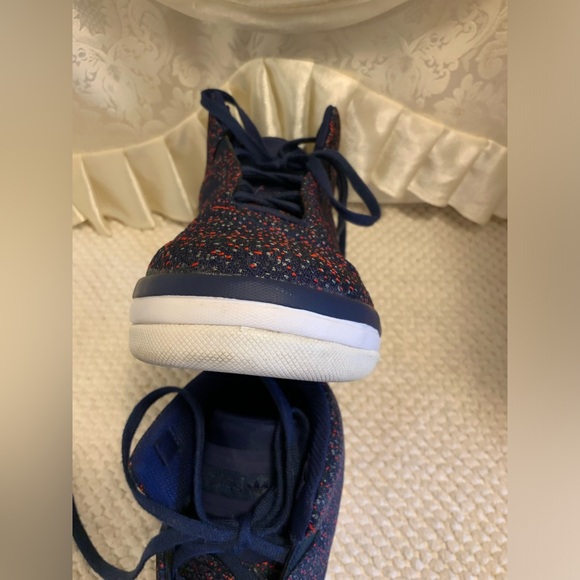 ADIDAS - Picture 8 of 9